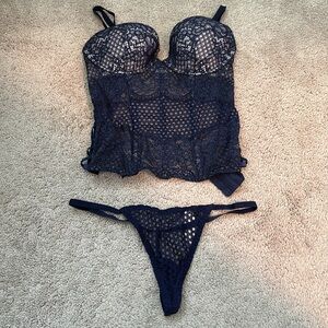 Brand new women’s Victoria’s Secret navy blue lace bustier corset 34C & panties